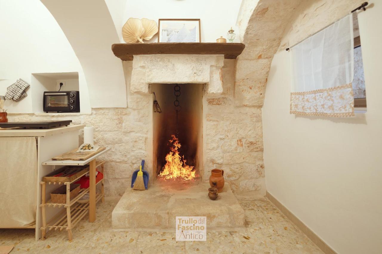 Trullo Dal Fascino Antico Villa Locorotondo Kültér fotó