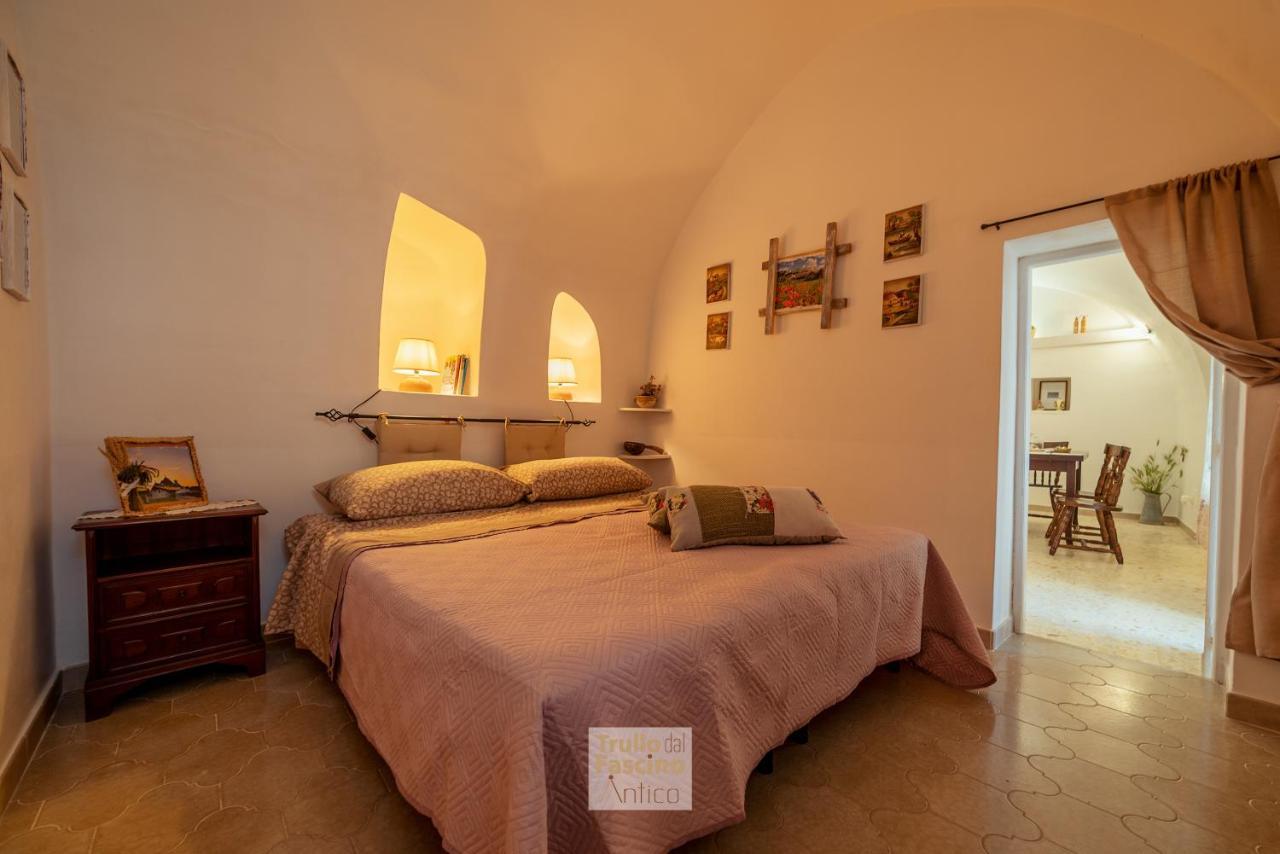Trullo Dal Fascino Antico Villa Locorotondo Kültér fotó
