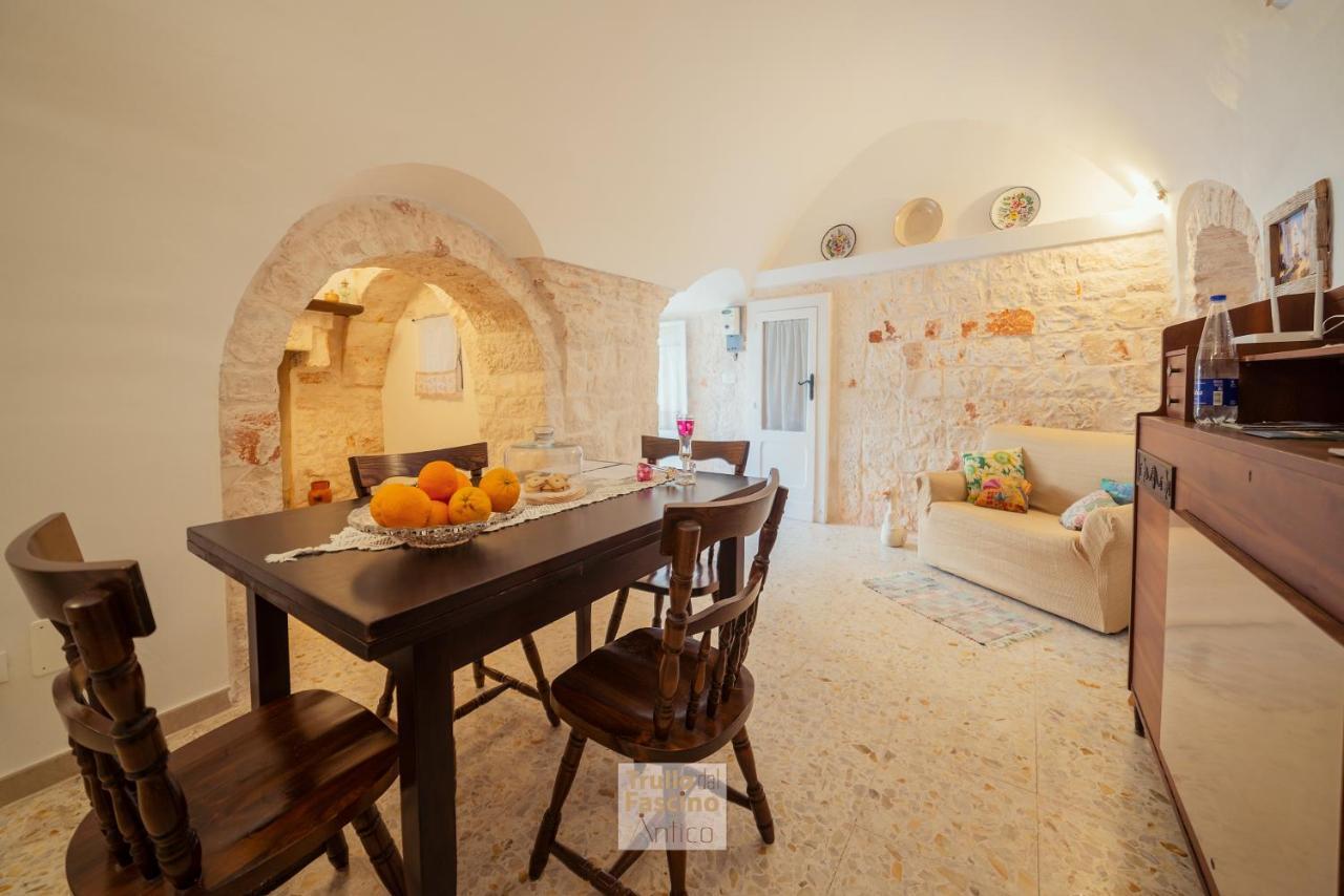 Trullo Dal Fascino Antico Villa Locorotondo Kültér fotó