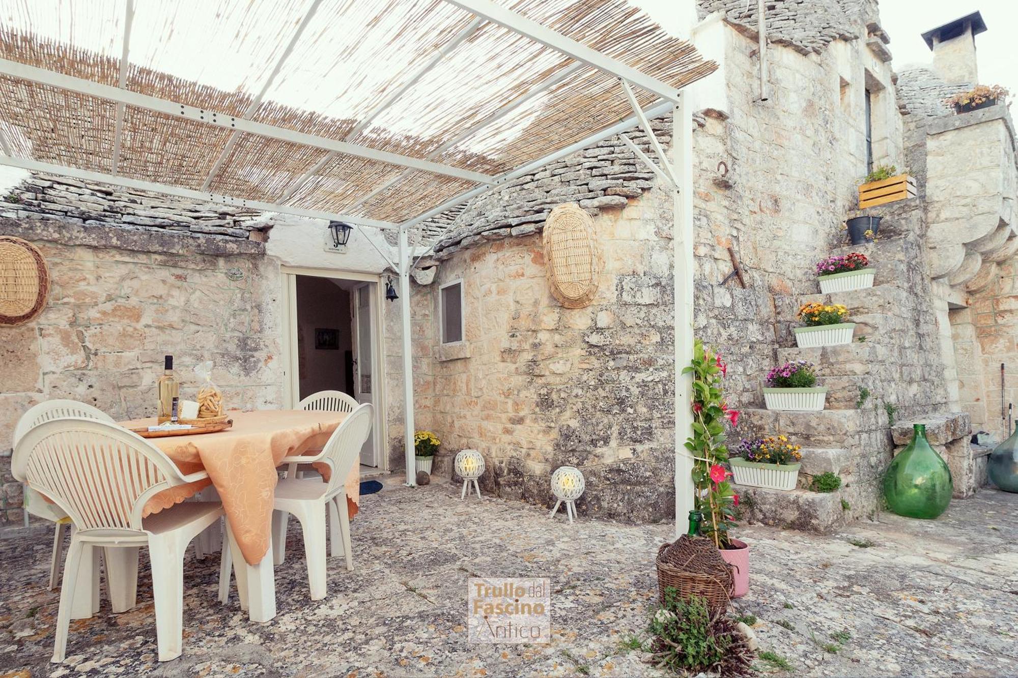 Trullo Dal Fascino Antico Villa Locorotondo Kültér fotó